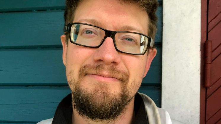 Biodlaren Petter Grubbström satsar på andelsbiodling i Mark. 