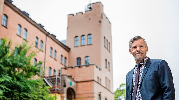 Godkänt med förbehåll när högskolans kvalitetsarbete granskades