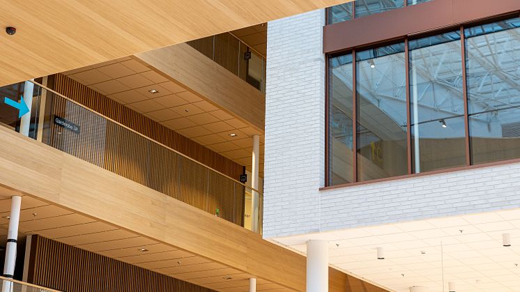 Bilde: Kommunegården i Sandvika. BREEAM-NOR Outstanding. Foto: Insenti