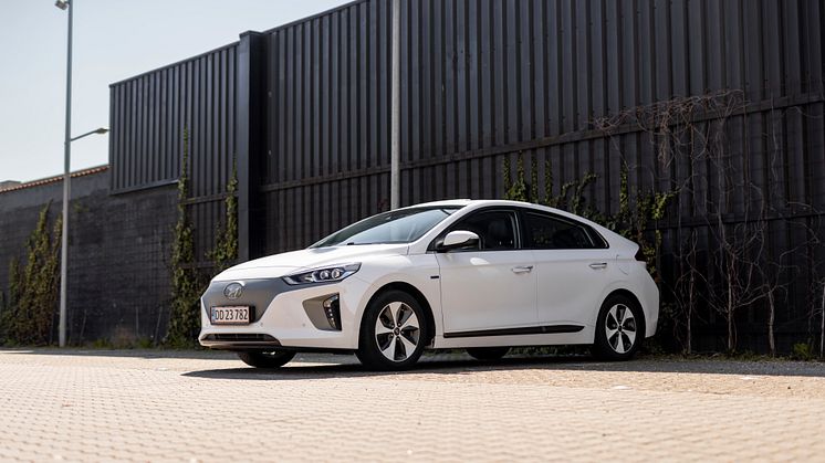 hyundai_3028