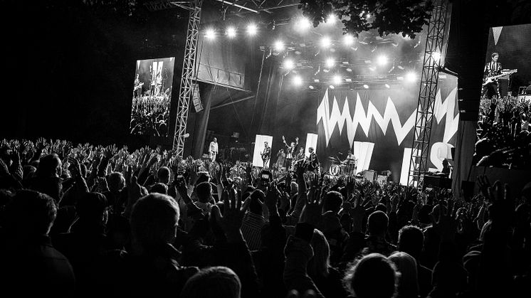 The Hives live 2022