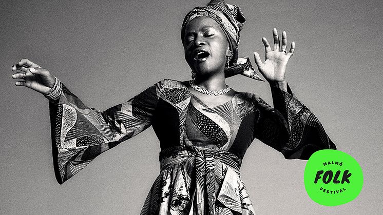 Angélique Kidjo ger en exklusiv konsert på Malmö Live den 19 oktober. Foto: Sofia och Mauro