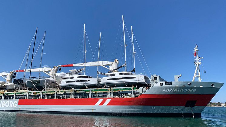High res image - Peters & May - MV Adriaticborg