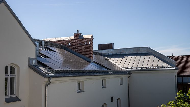 Solceller på taket til Musikkens hus. Foto: André Kjernsli