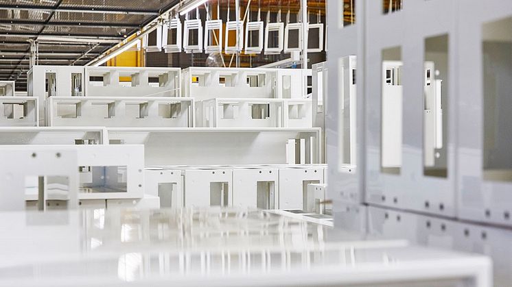 Infällda FW-kapslingar (t.ex. VOLTA) innehåller nu återvunnen plast, särskilt från gamla kylskåp.
