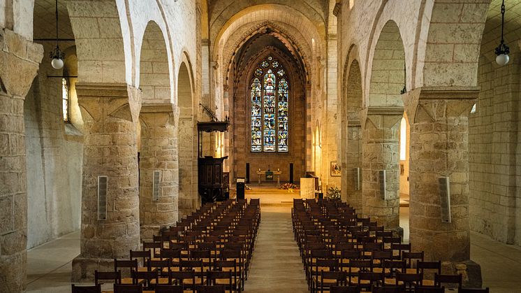 ST_3x2_Romainmotier-Abbey-Church-Inside_(c)Switzerland Tourism