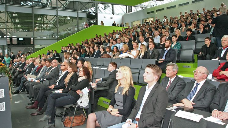 Verabschiedung der Absolventinnen und Absolventen des Akademischen Jahres 2013/2014