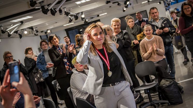 Julie V. Ellebæk blev vinder af Randersmesterskabet for organiserede frisørelever 2019 // Foto: Ulrik Burhøj Jepsen