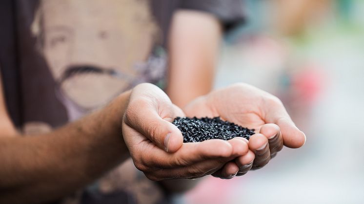 Pellets med grafeninnehåll.