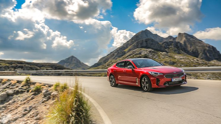 Kia Stinger_120