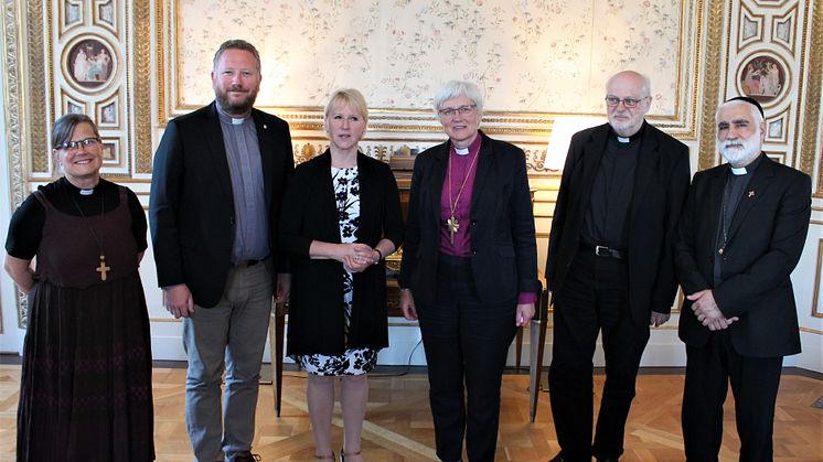 Svenska kyrkoledare mötte idag utrikesminister Margot Wallström på Utrikesdepartementet. Foto: Mikael Stjernberg.