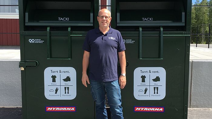 Jan Björk vid Myrornas containrar
