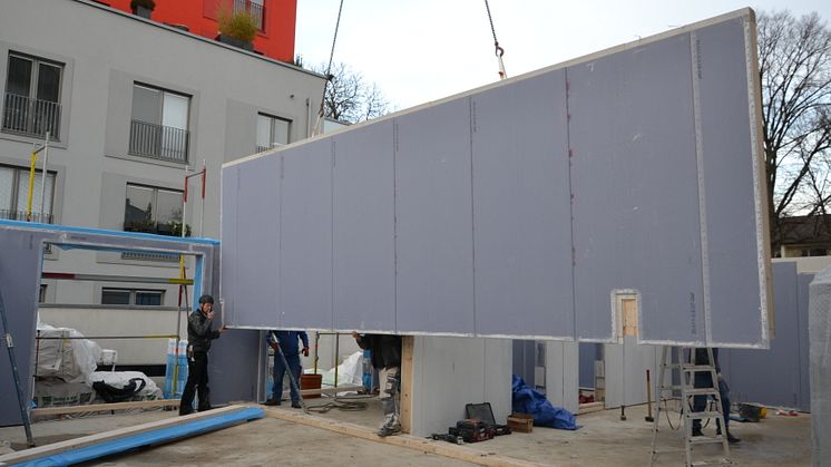 Die Weiterbildung bereitet gezielt auf die erfolgreiche Planung und Koordination im vorgefertigten Holzbau vor.