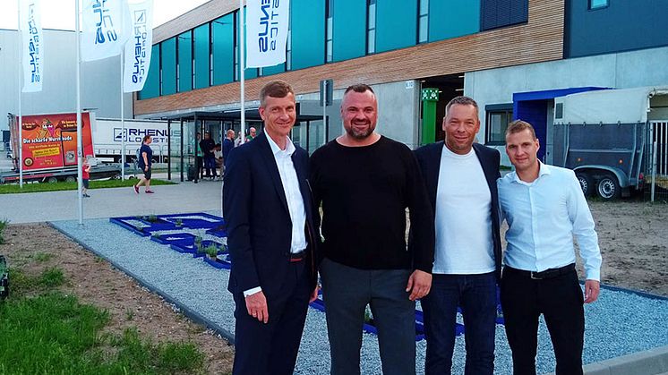 V.l.n.r.: Dr. Stephan Peters (Vorstand Rhenus SE & Co. KG), Till Niesmann (Geschäftsführer OBJEKTCONTROL), Benjamin Müller (Prokurist OBJEKTCONTROL), Henning Brands (Leiter Logistikzentrum Wesel) 