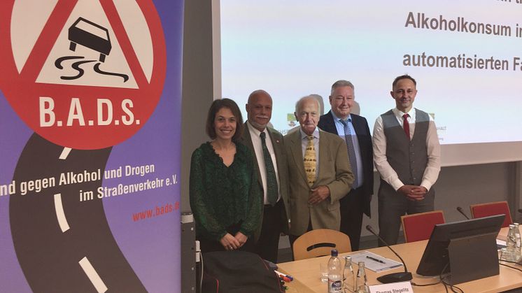 v.li:v.li: Bettina Velten, Fa. Dräger, Dr. Wolfgang Franz, BADS-Sachsen-Anhalt, Rüdiger Maatz, Bundesrichter a.D., Dr. Udo Kranich, DEKRA, Thomas Stegelitz, BADS-Sachsen-Anhalt