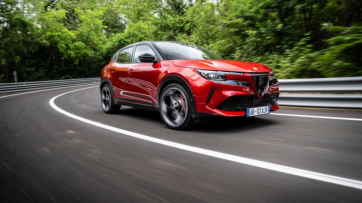 AlfaRomeoJunior-Balocco-Dynamic23.jpg