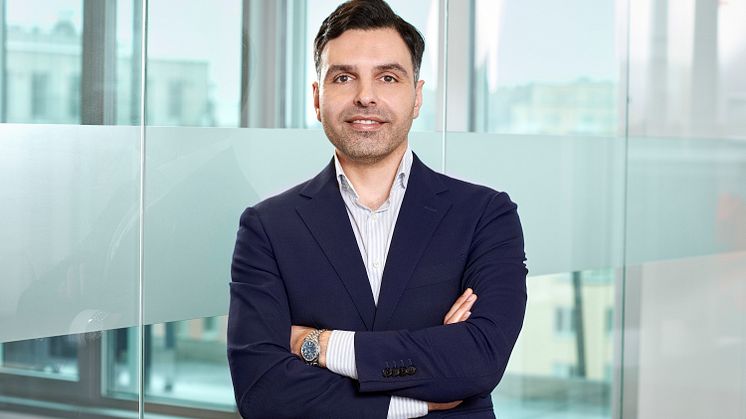 Mahmoud Mustapha, Kommersiell direktør i Allente