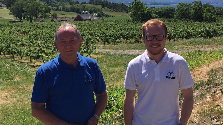 Utöver utbildning och kundmöten hann Robert och Luke med en lunch i de soliga sluttningarna vid Vättern. 
