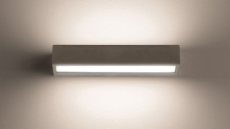 Concrete wall uplight and downlight