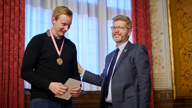 Lastvognsmekaniker Mathias Erforth Hinrichsen og overborgmester Frank Jensen