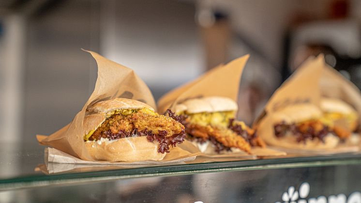 PK Crab Burger bei MOBY mit Mango Salsa und Panko Panade.jpg
