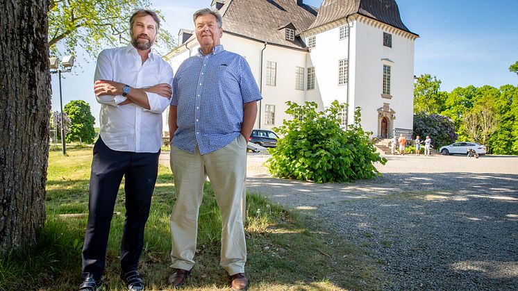 Peter Foppa Forsberg och Lars Fröstad vid Årsta slott, fotograf David Bicho