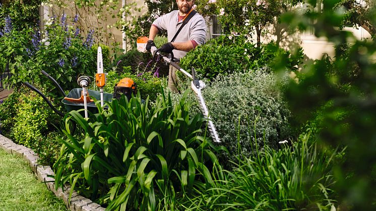 STIHL_KMA_80_R_Anwendung_1