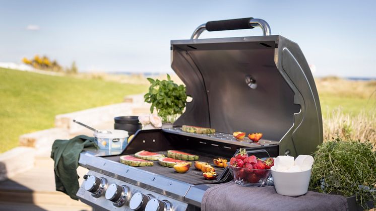 Den effektiva gasolgrillen Z3 från Bluegaz kan användas till att grilla samtliga rätter, även desserten!