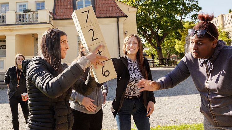 Premiär för mattekluringbanan i Hågelbyparken i Botkyrka