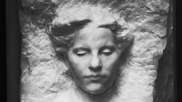 Gustav Vigeland: Female Portrait, 1908. Marble. 