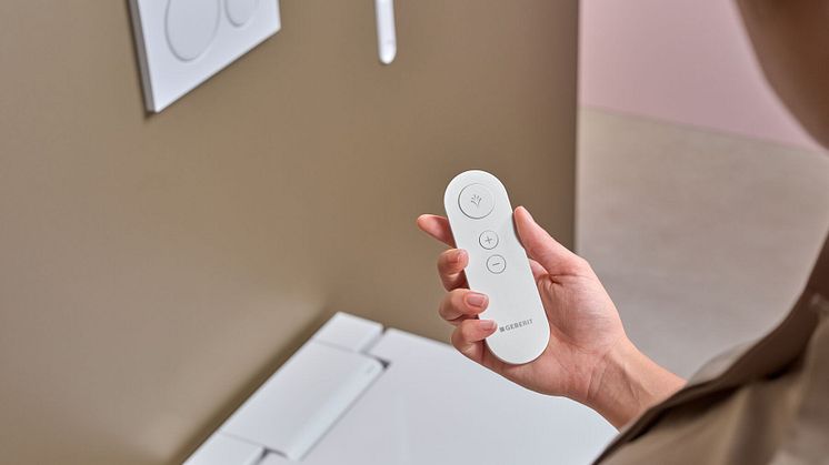 Geberit AquaClean Alba ja kaukosäädin