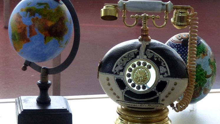 Eieruhren und Ei-Phones von Kerstin Dischereit