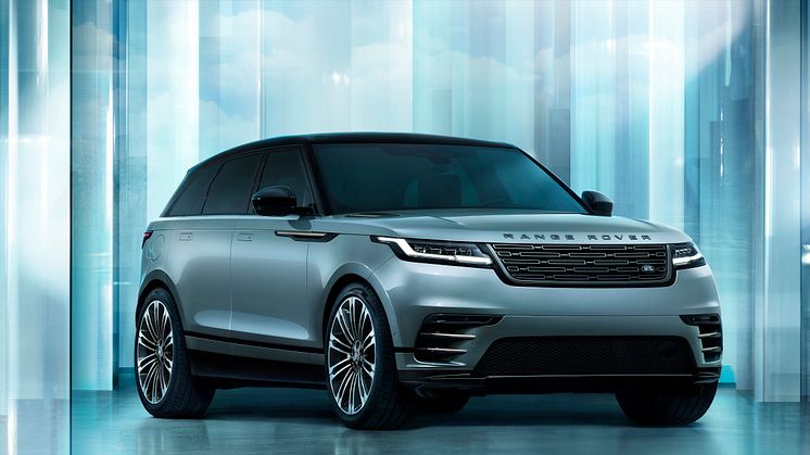 RR_Velar_24MY_Exterior_06_Front_3-4_010223