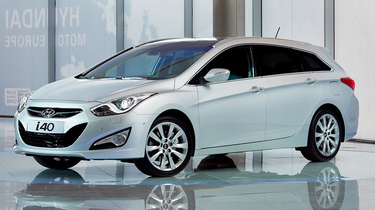 VÄRLDSPREMIÄR FÖR HYUNDAI i40 KOMBI I GENÈVE