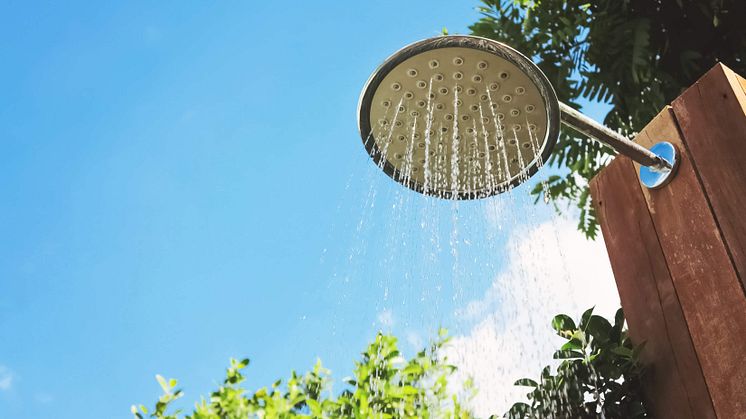 Har du overvejet en udendørs bruser til sommerhuset?