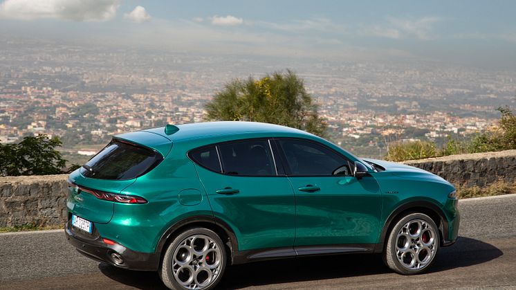 Den nye Alfa Romeo Tonale Plug-in Hybrid 280 Q4 starter på 525.000 kroner.