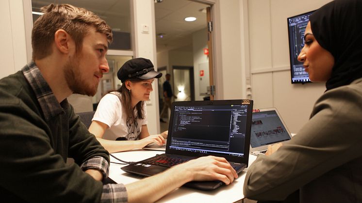 Lärare vässas i programmering genom Högskolan Väst