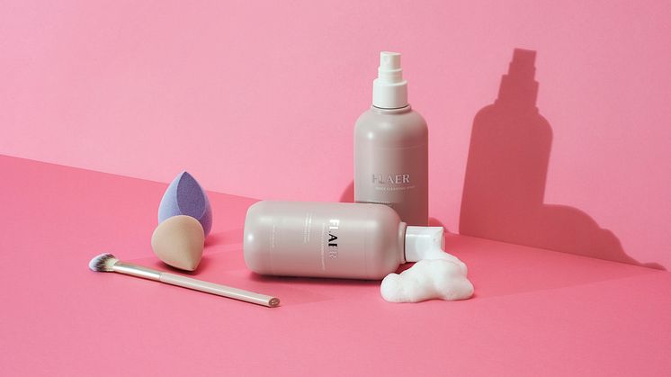 FLAER lanserar rengörande nyheter för dina makeupverktyg