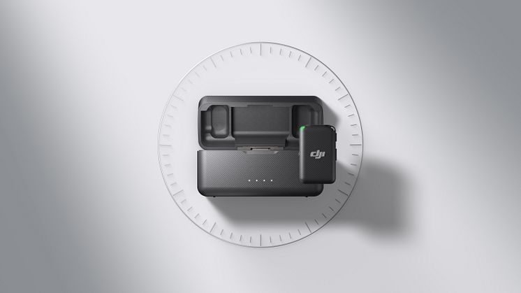 DJI Mic - Transmitter and case (white background)