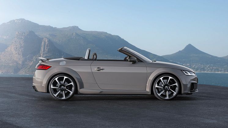 Audi TT RS Roadster