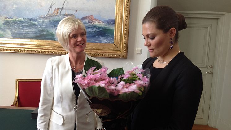 Maria Lundgren på Arvidssons i Fjärås tillsammans med kronprinsessan Victoria