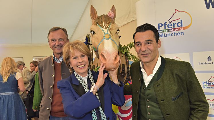 PferdIntern_Charity_ChristaMaar_ErolSander