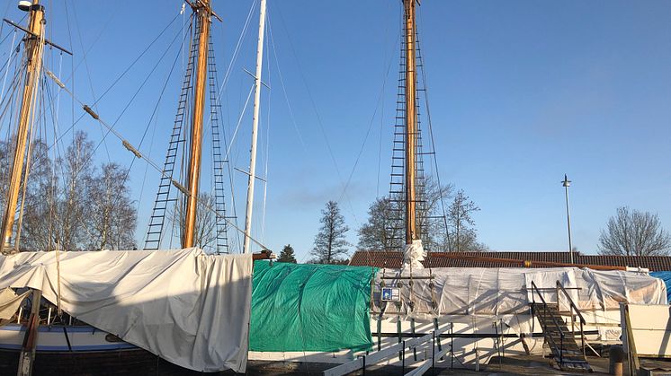 Båtarna går till vintervila längs Göta kanal 