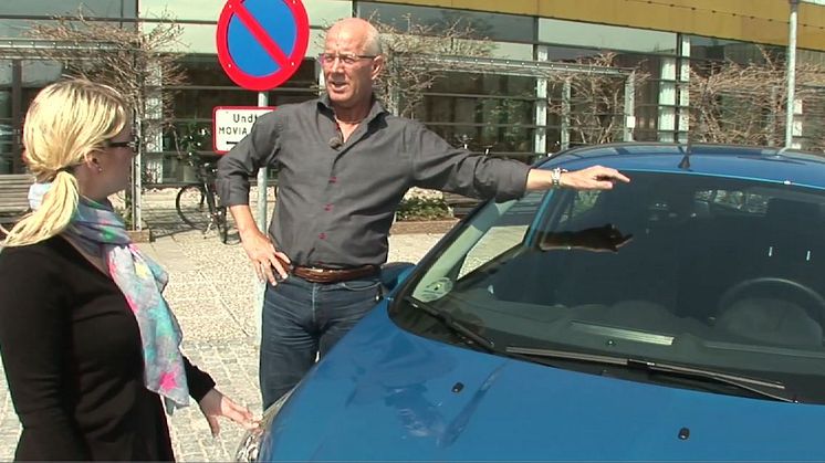 SE VIDEO OM HVORDAN DEN INTELLIGENTE BIL PASSER PÅ DIG