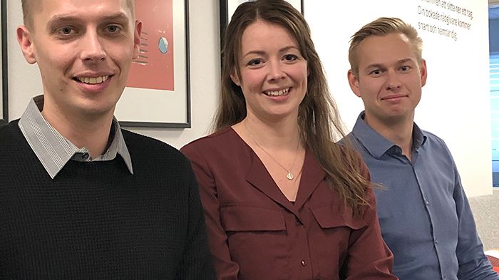 Arvid Sjölund, Josefin Lundquist och Jesper Lindberg tycker att utbildning i privatekonomi för ungdomar är viktigt och bjuder in till föreläsning.