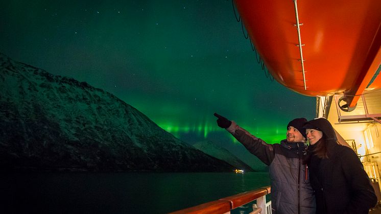 Northen-lights-Norway-HGR-42020-Photo_Ørjan_Bertelsen