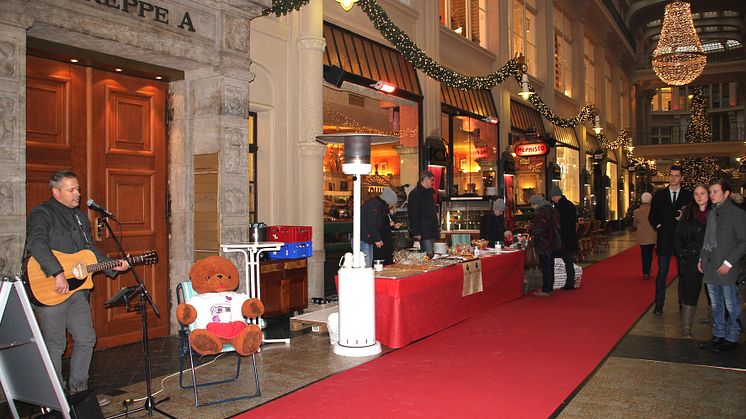 Der Bärenherz-Weihnachtsstand: Eine gelungene Veranstaltung in der Mädler-Passage