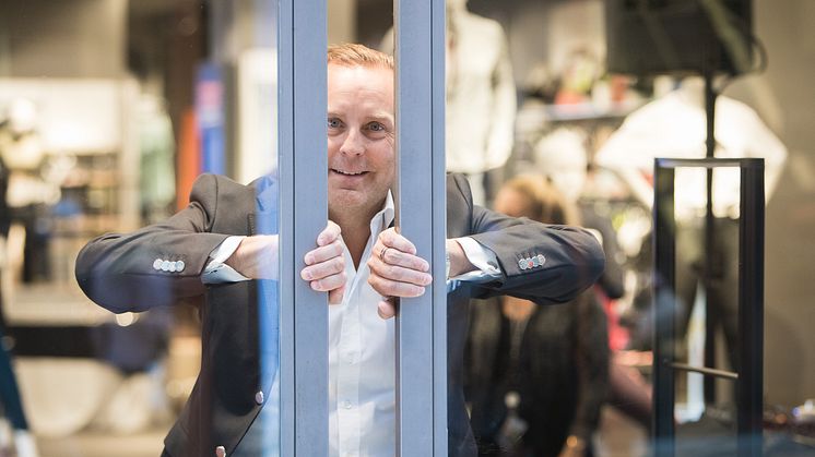 Stadium Groups CEO, Karl Eklöf, öppnar dörrarna för det nya butikskonceptet
