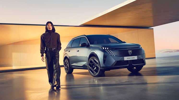 PEUGEOT_E5008_2403STYP_117