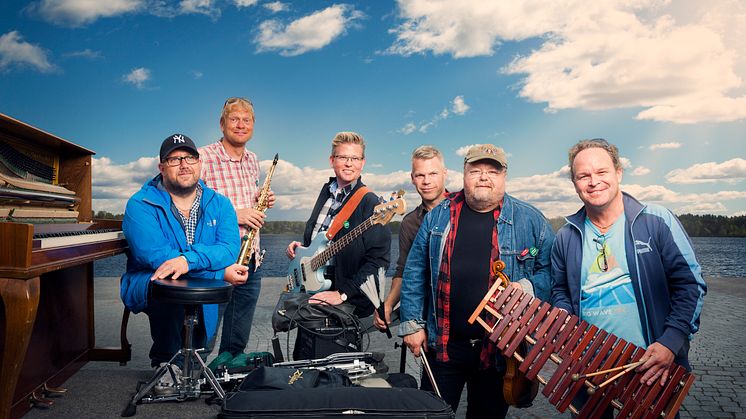 Kalle Moraeus gör konsert i Vara